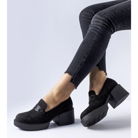 Schwarze Low-Top-Schuhe mit massivem Harrisburg-Absatz 1