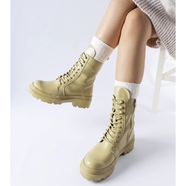 Grüne flache Stiefel mit Zacharie-Protektor 1