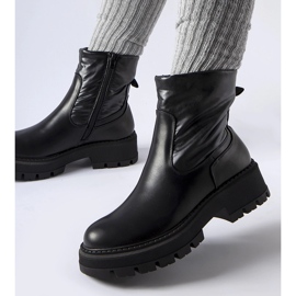 Schwarze Stiefeletten mit dekorativem Obermaterial von Garrett 2