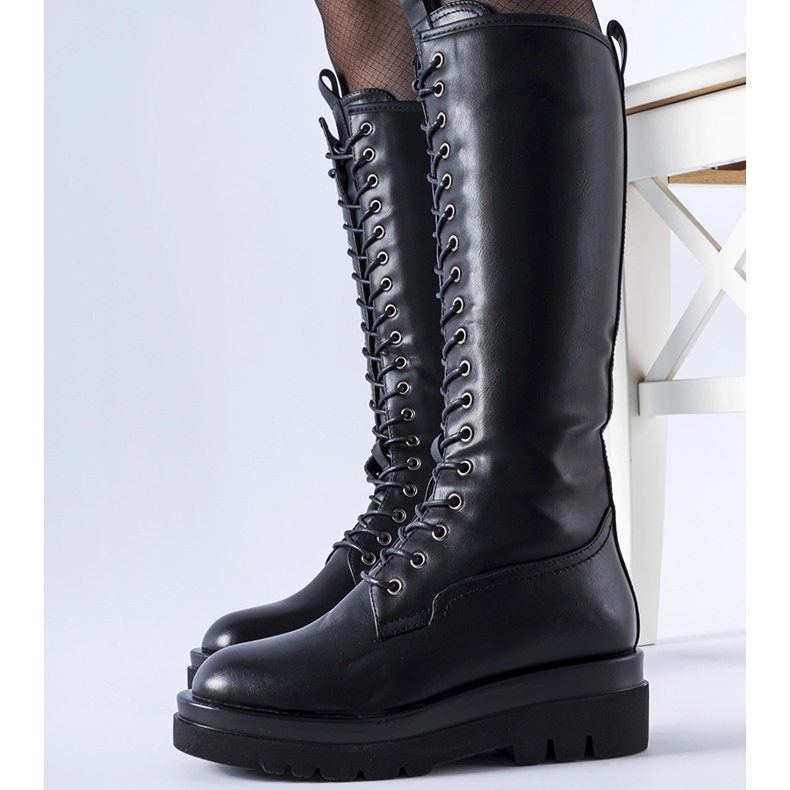 Schwarze lange isolierte Padernello-Arbeiter 2