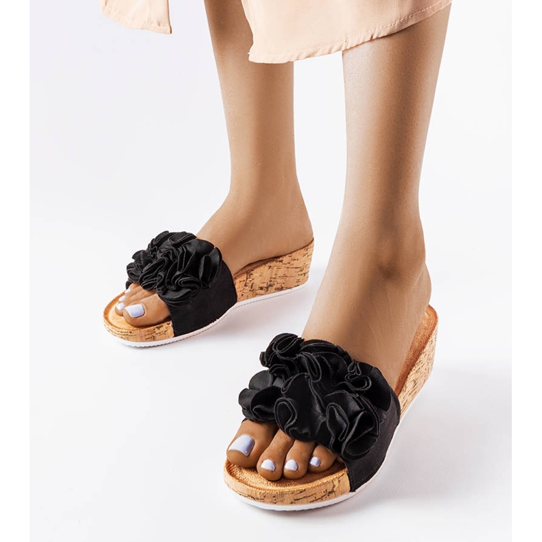 Schwarze Keilsandaletten von Estella 1