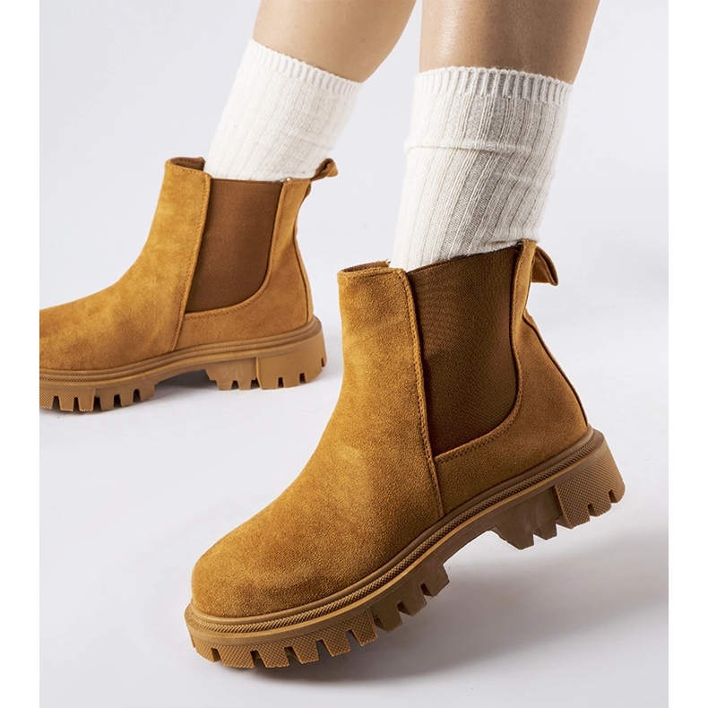 Karamellfarbene Slip-On-Stiefeletten von Davenport braun 1