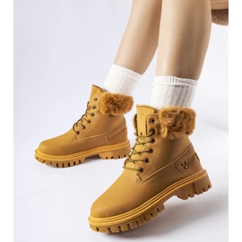 Braune Albert-Stiefel mit dekorativem Fell 2