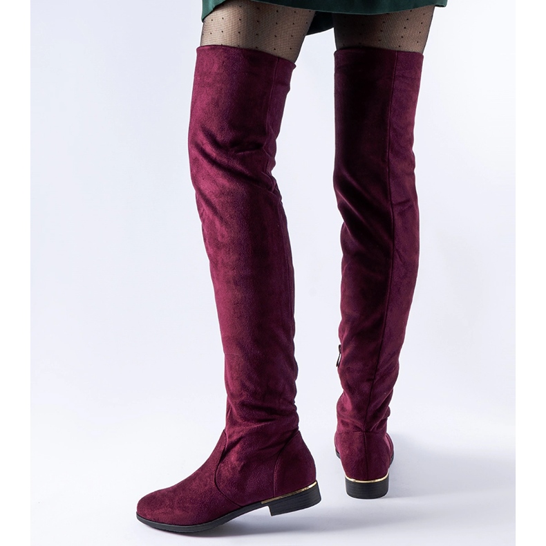 Lange bordeauxrote, warme Elwira-Stiefel aus Öko-Wildleder 1