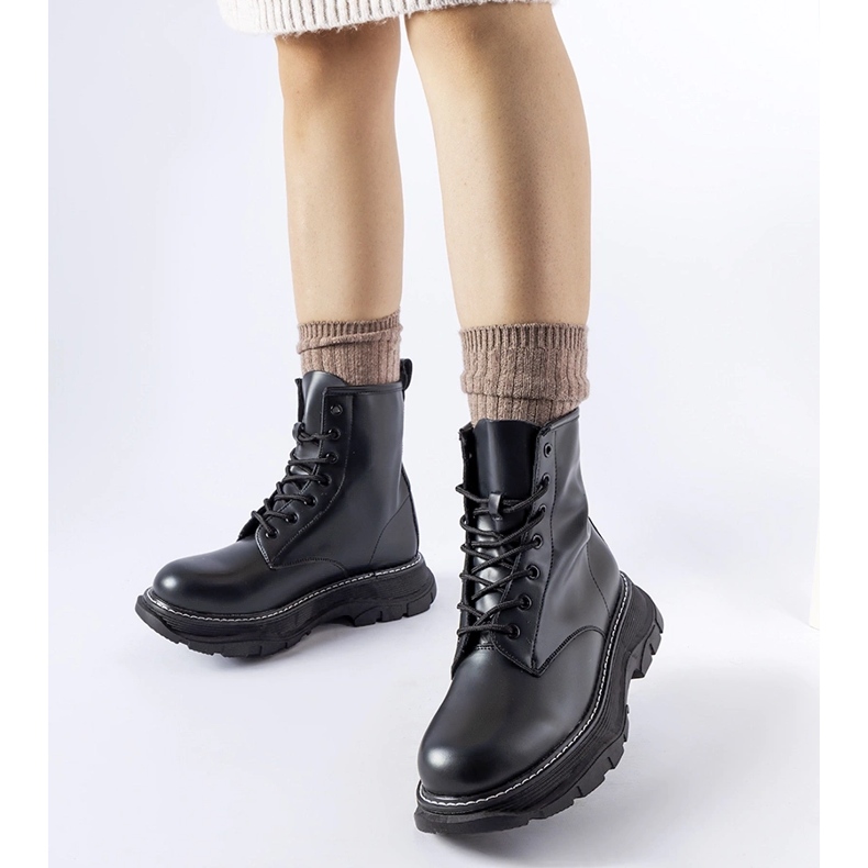 Schwarze Arbeiterschuhe mit massiver Borsano-Sohle 1