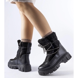 Schwarze Schneestiefel mit Pettenasco-Strasssteinen 2