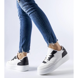 Weiße Sneakers mit schwarzen Fournie-Akzenten 1