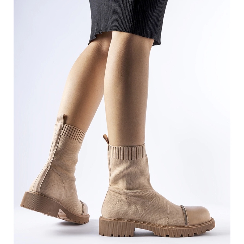 Braune Sockenstiefeletten mit Strasssteinen von Vail 1