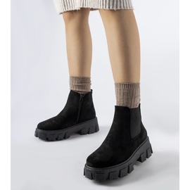 Schwarze niedrige Stiefel mit massiver Willo-Sohle 1