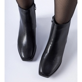 Schwarze isolierte Stiefel mit quadratischem Absatz Boris 1