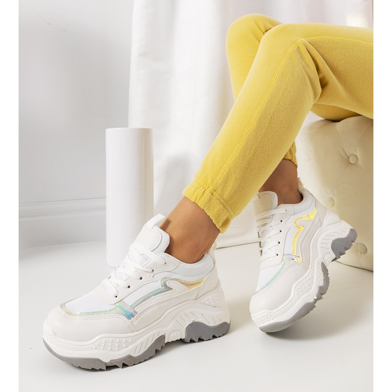 Beigefarbene Gossett-Turnschuhe weiß 1