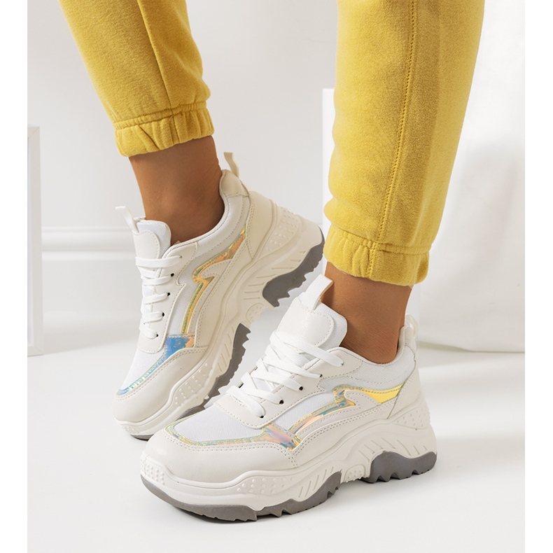 Beigefarbene Gossett-Turnschuhe weiß 2