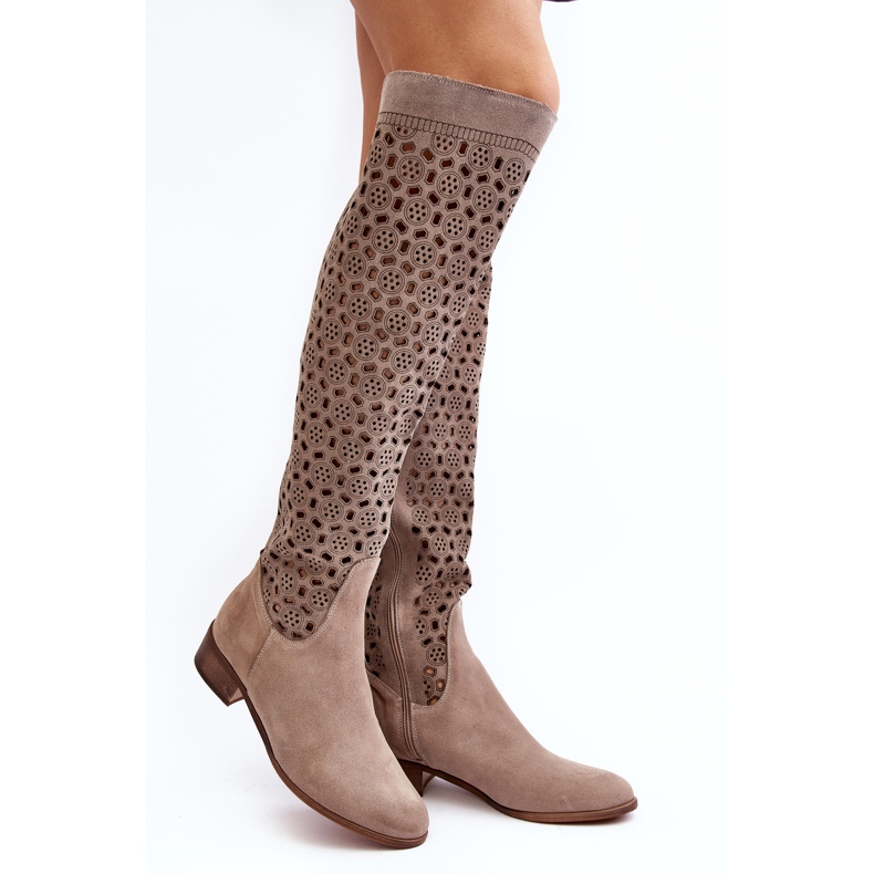 Wildlederstiefel mit durchbrochenem Muster, beige Spitze 1