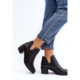 Lederstiefeletten mit ausgeschnittenen High Heels in Schwarz von Dalros 4