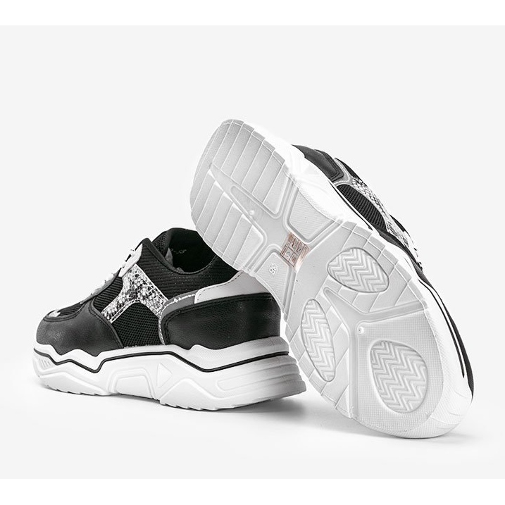 Schwarze Sneaker mit dicker Sohle mit Schlangenhautmuster Anika 1