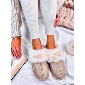 Otteys Beige Damenhausschuhe mit Fell 3