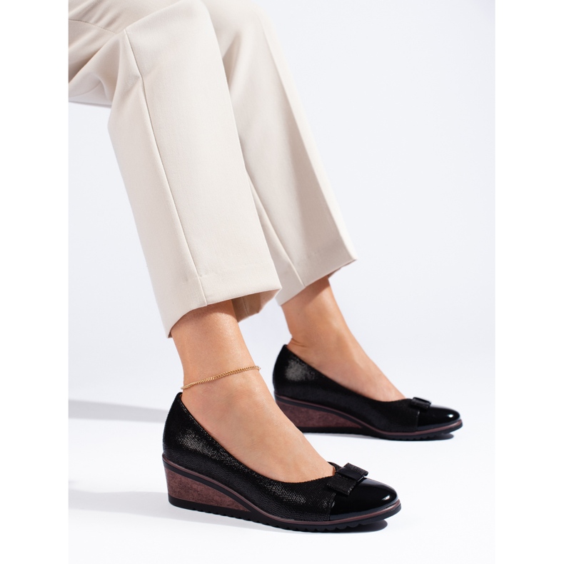 W. Potocki Schwarze Damenpumps von Potocki mit niedrigem Keilabsatz 1