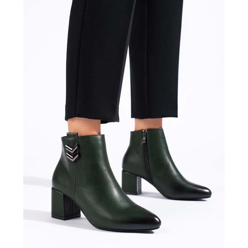 Elegante, klassische, dunkelgrüne Stiefeletten mit hohen Absätzen von Daszyński 1