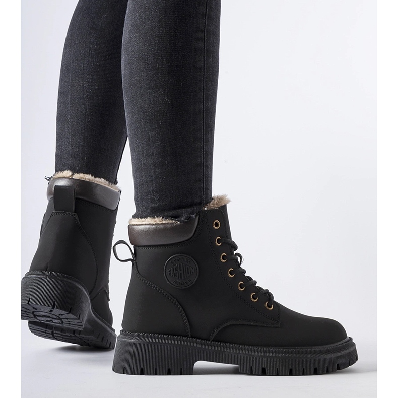 Schwarze isolierte Medole-Stiefel 1