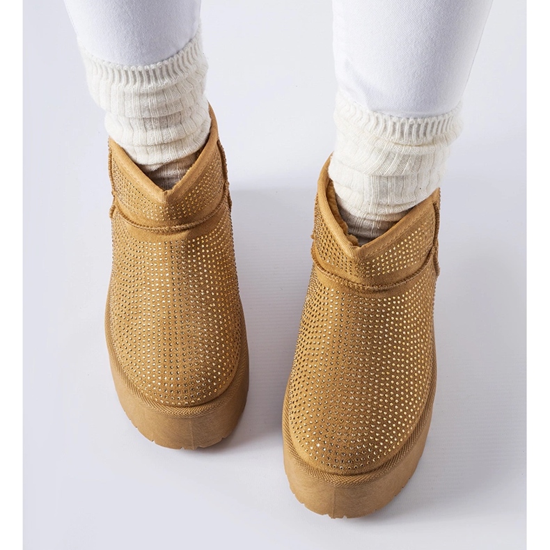 Braune Schneestiefel mit Sonora-Strasssteinen 1