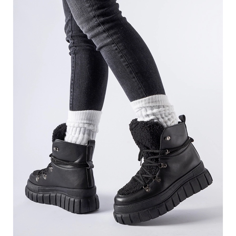 Schwarze Stiefeletten auf massivem Sforza-Plateau 1