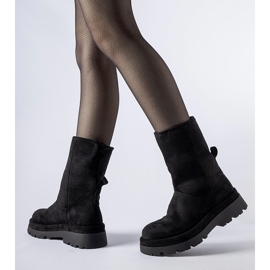 Schwarze isolierte Stiefel mit massiver Flavia-Sohle 1