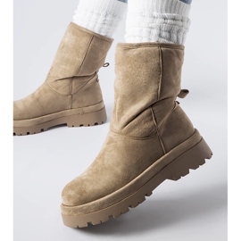 Braune isolierte Stiefel mit massiver Flavia-Sohle 1