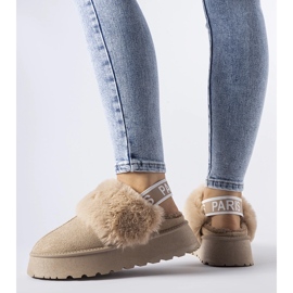 Beige isolierte Hausschuhe mit Gummiband und Sangro-Fell 1