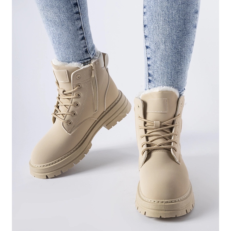 Beige isolierte Deville-Arbeiter 1