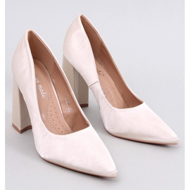 Astia Beige Satin-High-Heel-Pumps 1