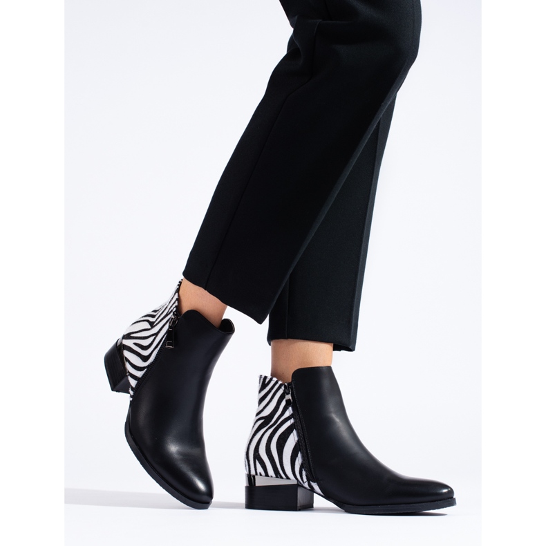 Schwarze Damen-Stiefeletten von Shelovet mit Zebra-Print 1