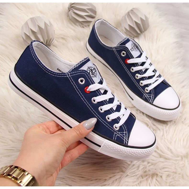 Marineblaue Sneakers NEWS W EVE8A 1