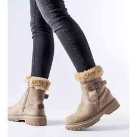 Braune isolierte Stiefel mit Fell von Odetta 1