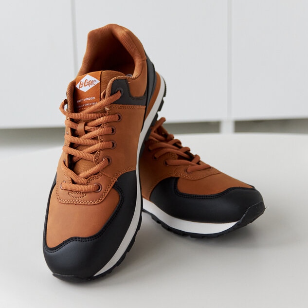 Braune Herrenschuhe Lee Cooper LCJ-23-31-3074M 1