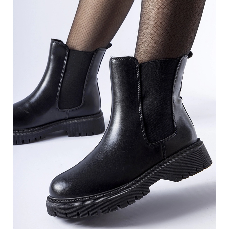 Schwarze isolierte klassische Slip-On-Stiefeletten von Noas 1