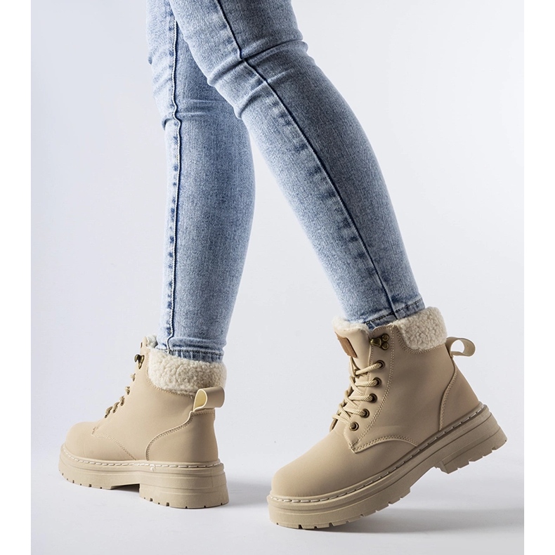 Beige isolierte Burgondi-Arbeiter 1