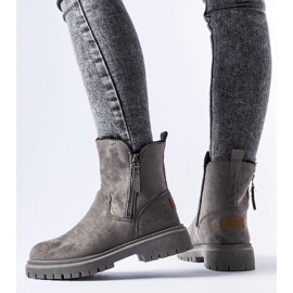 Graue isolierte klassische Tesoriero-Stiefeletten 1