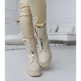 Beige isolierte Stiefeletten mit Reißverschluss von Oakdale 1