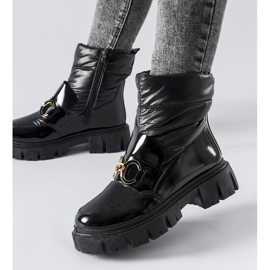 Schwarze Lack-Schneestiefel mit Winterschnalle 1