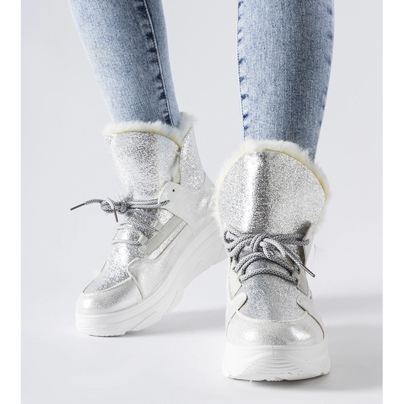 Weiße und silberne isolierte Stringer-Schneestiefel silber- 1