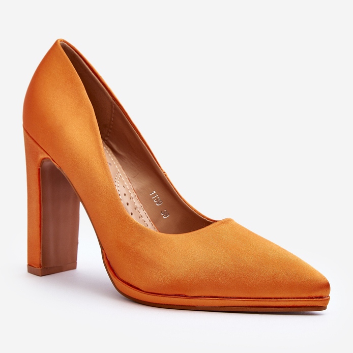 Orangefarbene Piatti-Pumps mit hohem Absatz 1