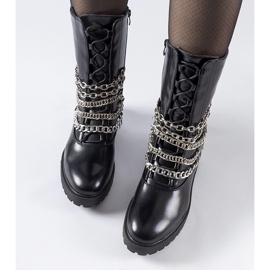 Schwarze isolierte Stiefeletten mit Carroll-Kette 3