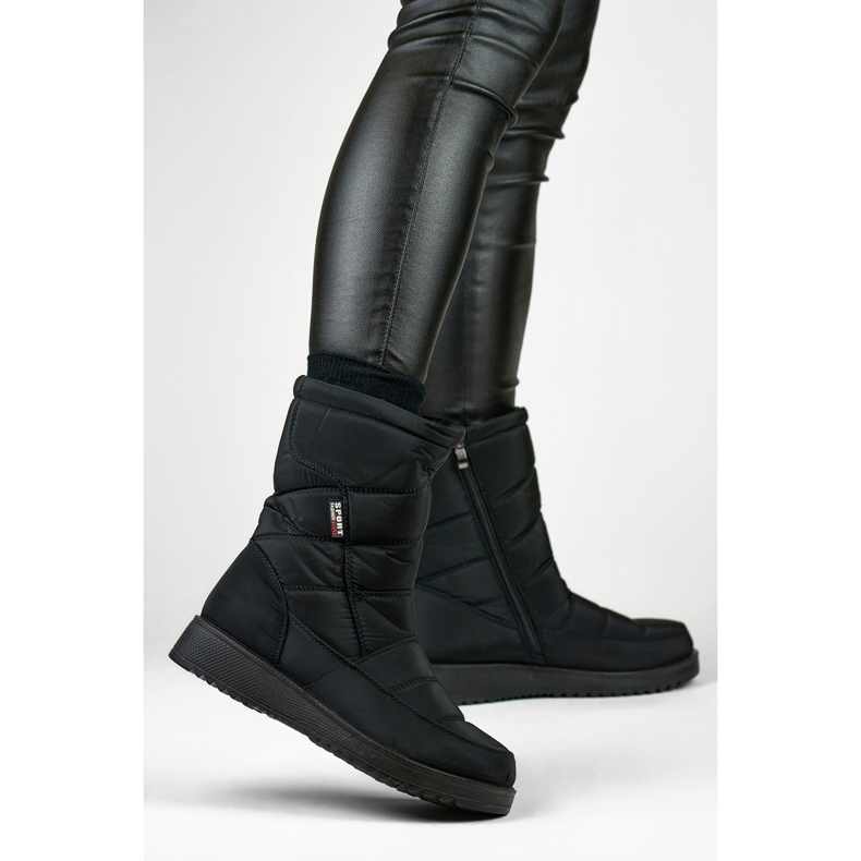 Isolierte, gesteppte Damen-Schneestiefel mit niedrigem Plateau und Fell schwarz 2