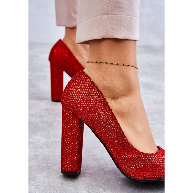 Glänzend glitzernde rote High-Heel-Pumps 3