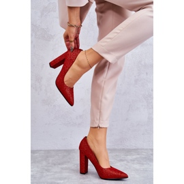 Glänzend glitzernde rote High-Heel-Pumps 2