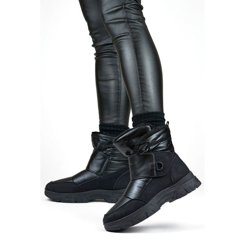 Schwarze Schneestiefel mit Klettverschluss, isolierte Stiefel für den Winter 1