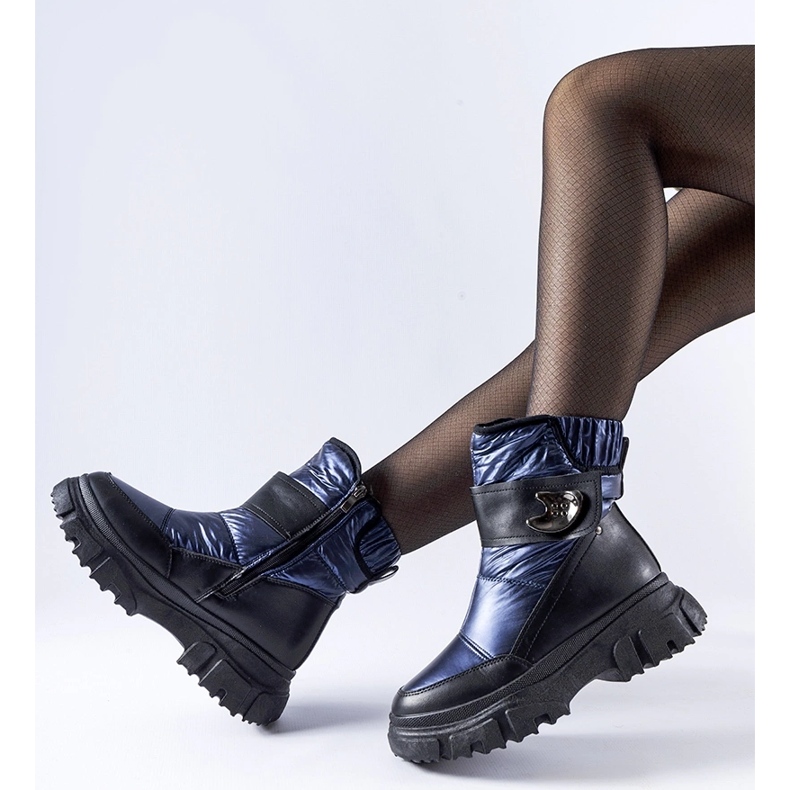 Marineblaue und schwarze isolierte Mejia-Schneestiefel 1