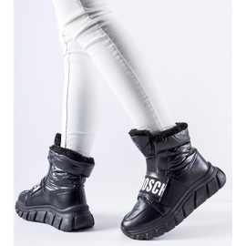 Schwarze, isolierte Schneestiefel mit Bend-Plattform 1