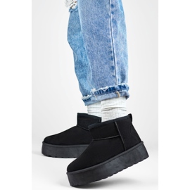 Schwarze Schneestiefel mit dicker Sohle 2