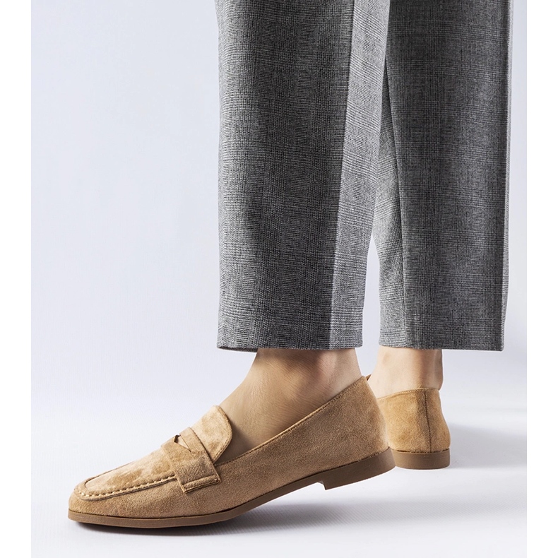 Dunkelbeige Mokassins aus Medford-Öko-Wildleder 1